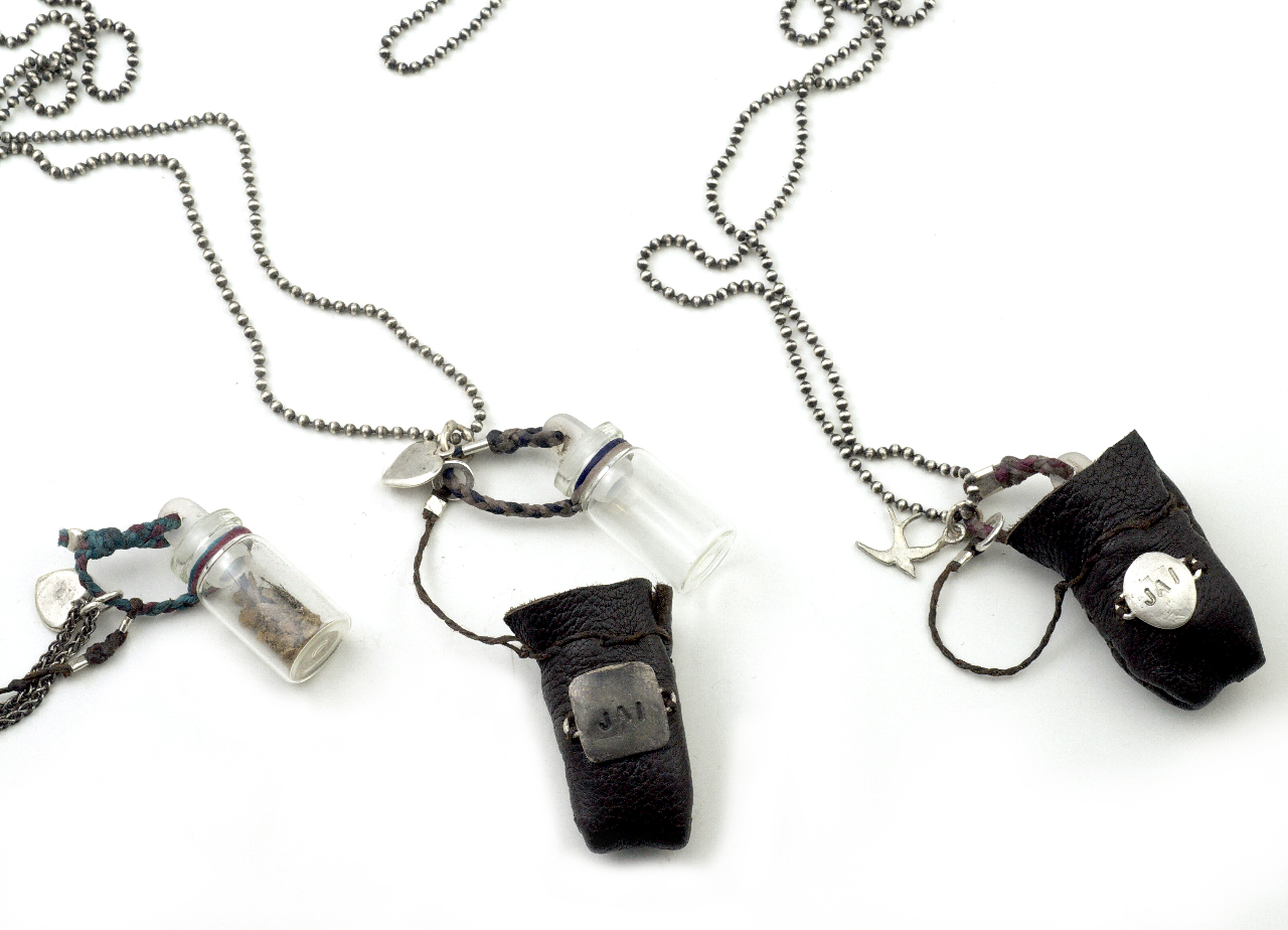 Memorial Jewelry Helps You Stay Connected While You Grieve