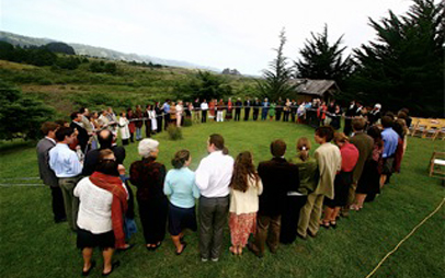 How Can a Celebrant Assist Grieving Loved Ones with Planning Memorial Services? (Interview)Lissin Lev Chaya shares the advantages and challenges of having a celebrant plan memorial services
