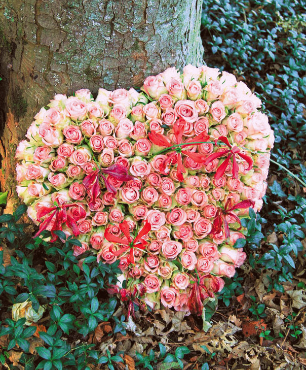 Memorial Idea for Ashes: Flower HeartScatter the ashes of your loved one beside a heart shaped floral arrangement