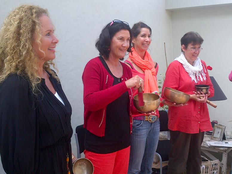 What is a Soul Midwife? (Interview)In a two-part interview, Felicity Warner of Soul Midwives explains what it means to help someone explore and experience — even enjoy — their dying process