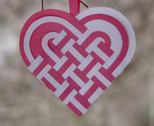 Our Weekly Tip: “Hearts Intertwined” Memorial DecorationThis traditional Danish heart craft is a sweet, easy project to embark upon for your next memorial ceremony