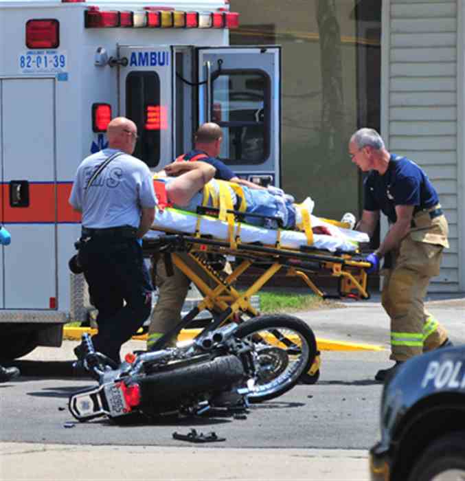 911 first responders at an accident scene