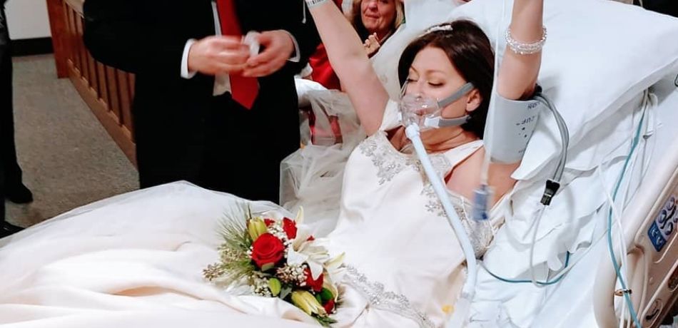 Cancer Patient Heather Mosher Marries 18 Hours Before her DeathThe dying bride's vows were her final words, which she followed with a triumphant gesture