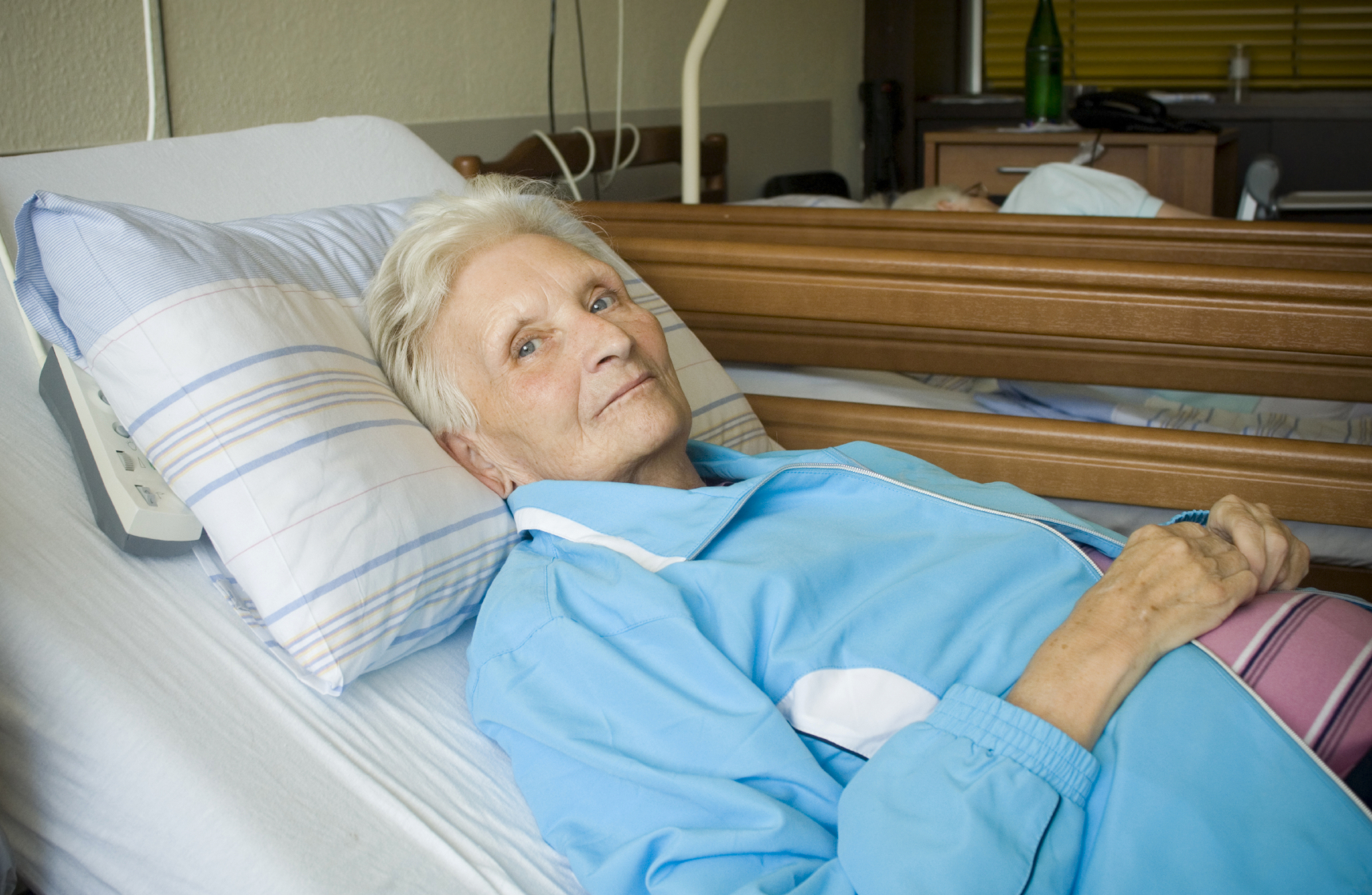 Breast Cancer Surgery Harmful in Frail Nursing Home ResidentsElderly women with breast cancer fare worse after surgery, study finds