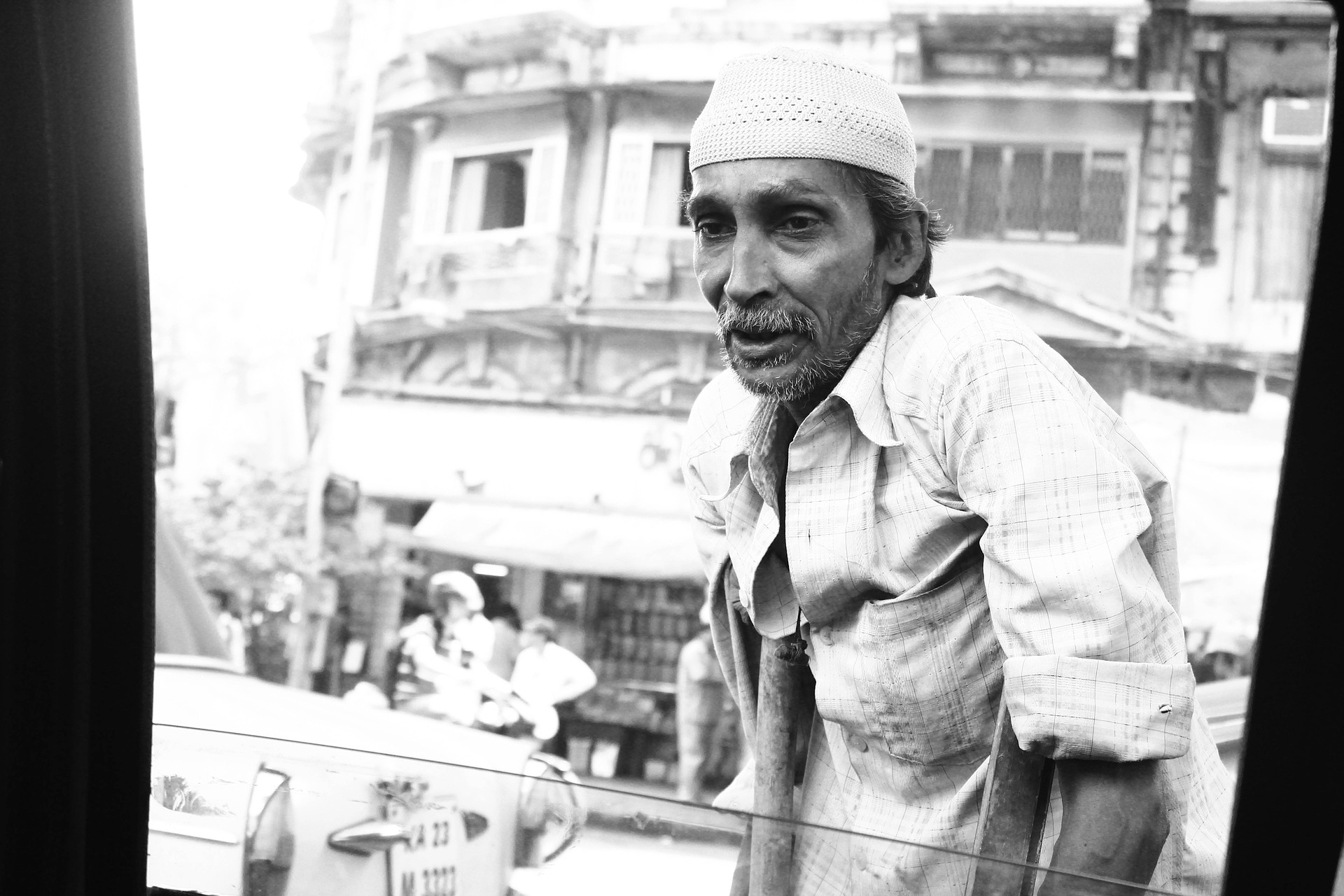 Image of Indian man in pain indicating the other opioid crisis in the global south