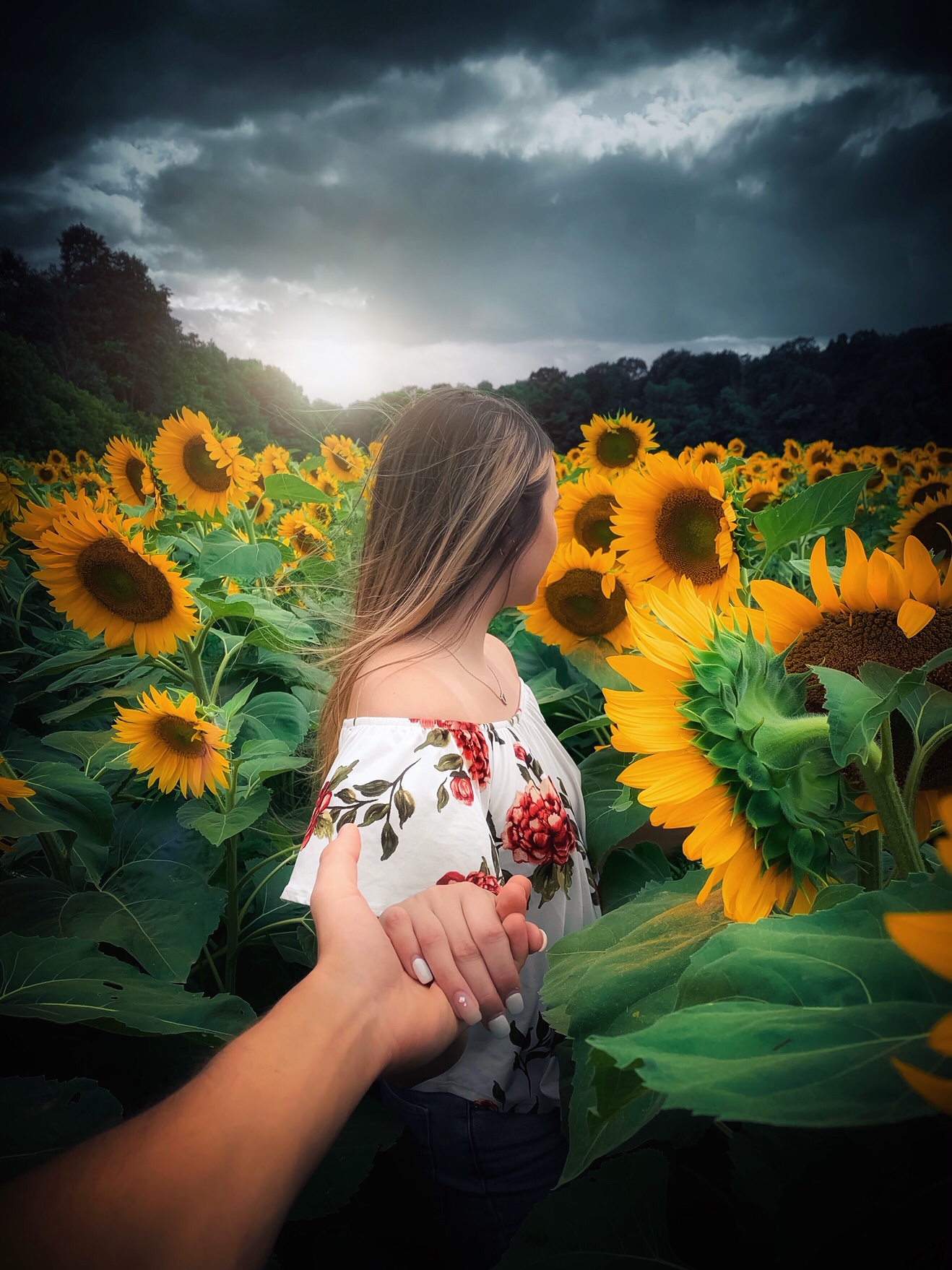 Our Monthly Tip: Offer Condolences That Honor Social DistancingHow to express sympathy and support while meeting health and safety guidelines