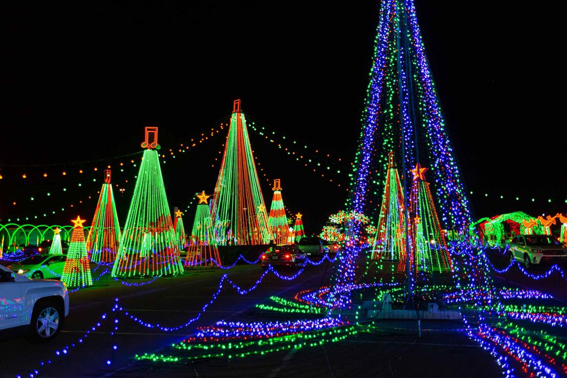 Christmas Lights Bring Hope and Cheer Amid PandemicU.S. cities, states and individuals are creating unique light displays and memorials to boost spirits and promote safety
