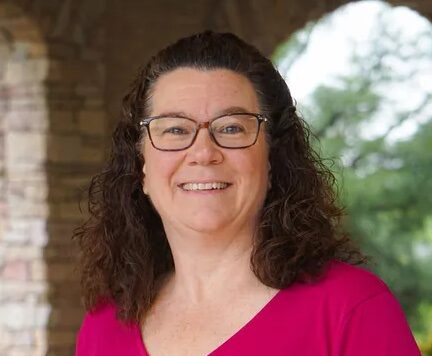 Head shot of Kim Zavrotny.