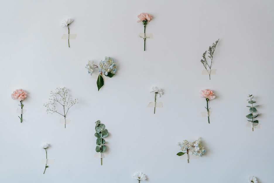 Our Monthly Tip: A Fresh Floral Wall Offers a Unique Way to Enhance a Celebration of Life ExperienceA budget friendly idea that doesn't look like a budget effort
